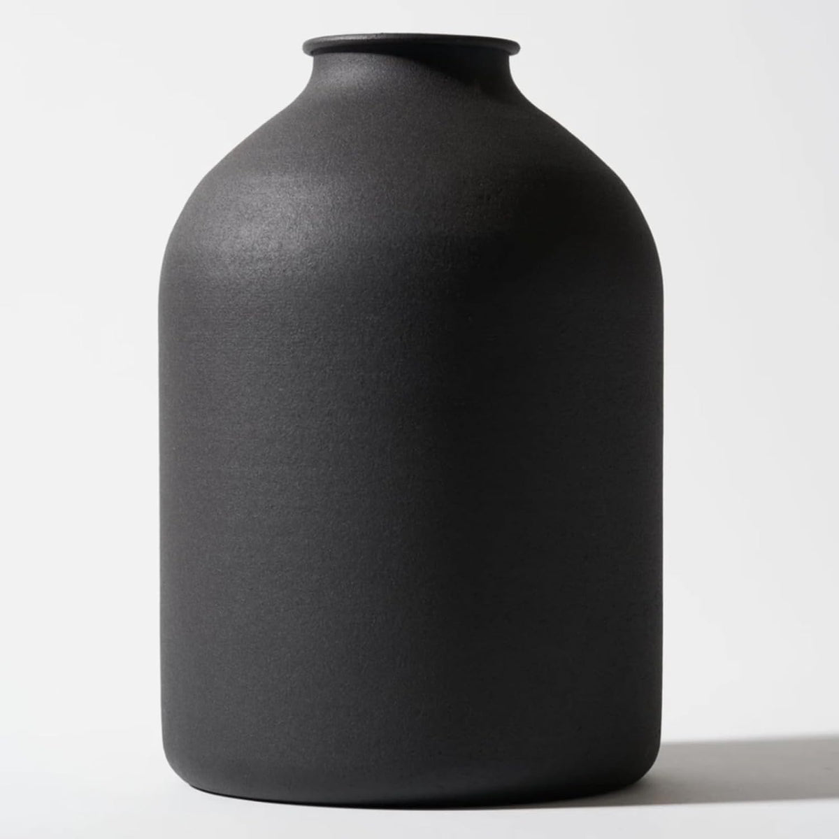 SilkSerenade Large Black Matte Flower Vase for Bedroom Kitchen Living Room Table, Contemporary Farmhouse Decorative Ella Flowers Iron Vases, Rustic Tall Earthy Wabi Sabi Modern Centerpieces Home Decor
