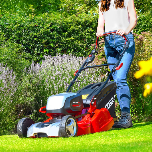 Cobra RM4340VX 40V MAX+ Push Rear Roller Cordless Lawn Mower (with 1 x 40V 4Ah Battery & Fast Charger)