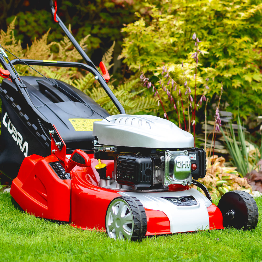 Cobra RM46SPCE Self-Propelled Rear Roller Petrol Lawn Mower (Electric Start)